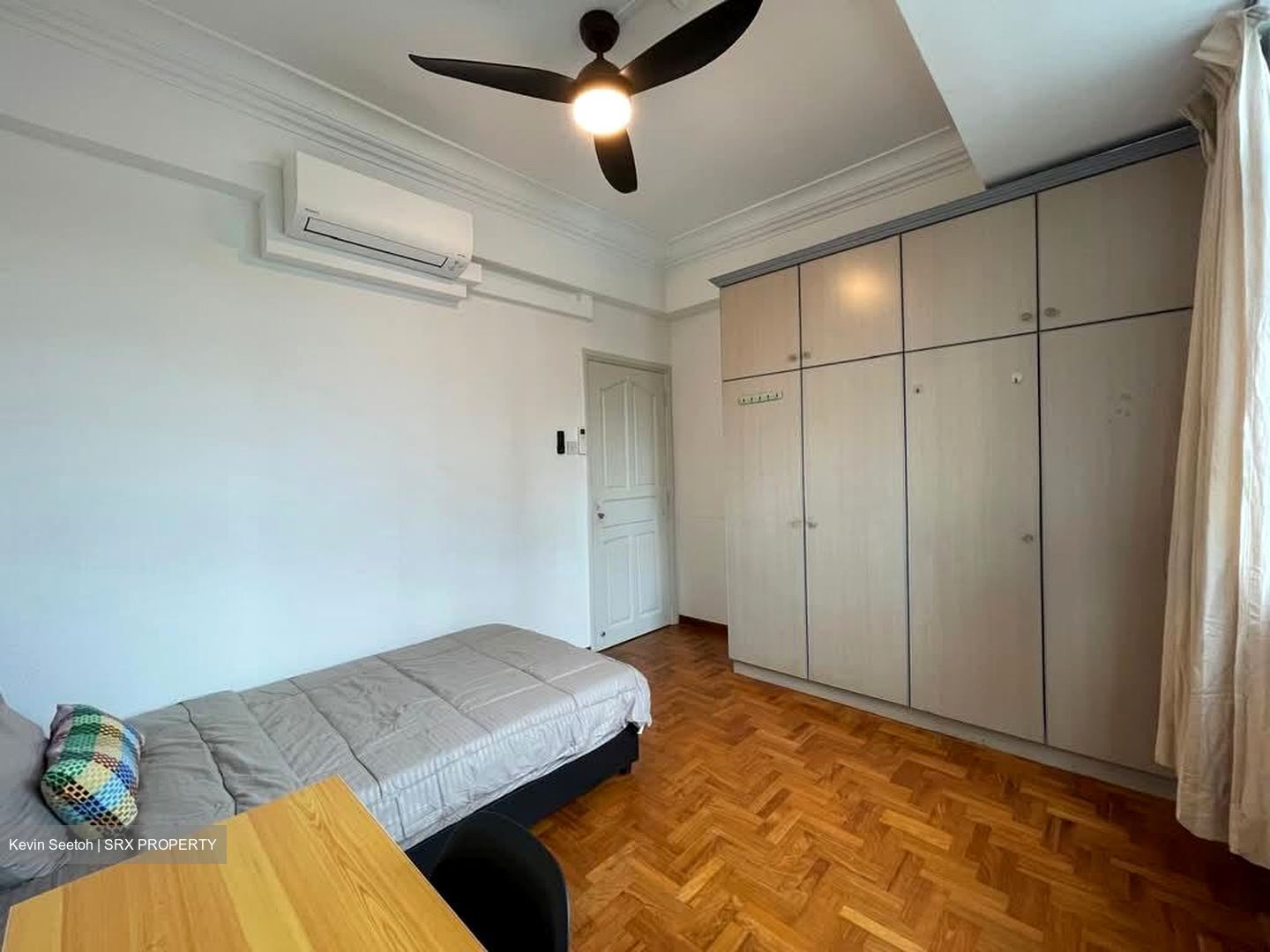 Monarchy Apartments (D11), Apartment #557270471